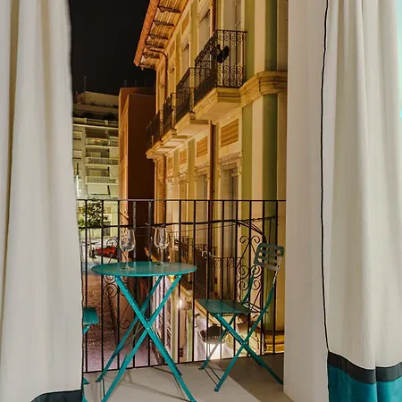 Spacious And Luxurious Mezzanine In Historic Center *