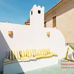 Spacious And Luxurious Mezzanine In Historic Center Lejlighed Alicante