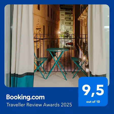 Spacious And Luxurious Mezzanine In Historic Center * 阿利坎特