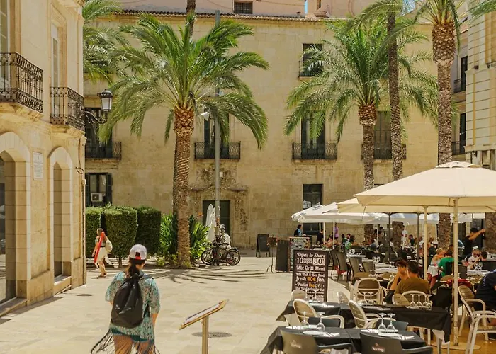 Spacious And Luxurious Mezzanine In Historic Center * Alicante