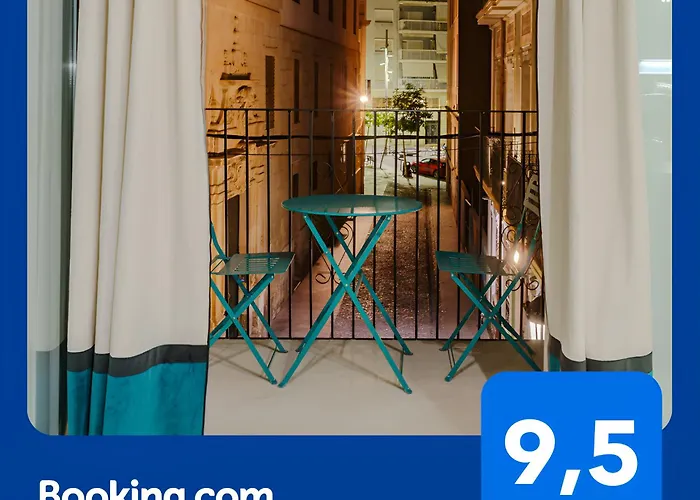 Spacious And Luxurious Mezzanine In Historic Center * Alicante