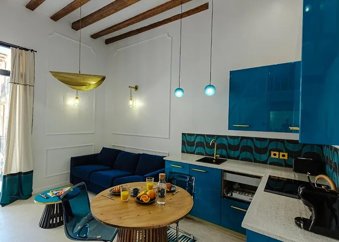 Spacious And Luxurious Mezzanine In Historic Center * Alicante