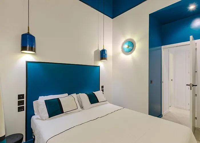 Spacious And Luxurious Mezzanine In Historic Center Alicante